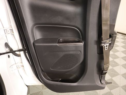 Used 2022 Chevrolet Colorado LT w/ Fleet Safety Package image 15