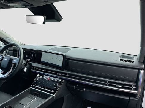 Used 2025 Hyundai Santa Fe Limited image 33