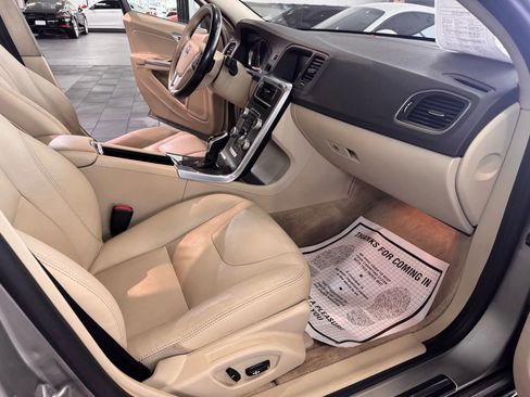 Used 2015 Volvo S60 T5 Premier image 12