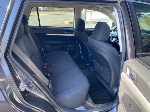 Used 2011 Subaru Outback 2.5i Premium image 13