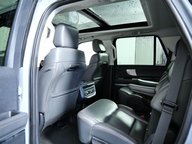 Certified 2025 Ford Expedition Active AWD/4WD image 14