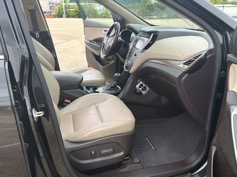 Used 2017 Hyundai Santa Fe FWD image 28