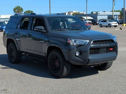 Used 2024 Toyota 4Runner SR5 Premium image 3