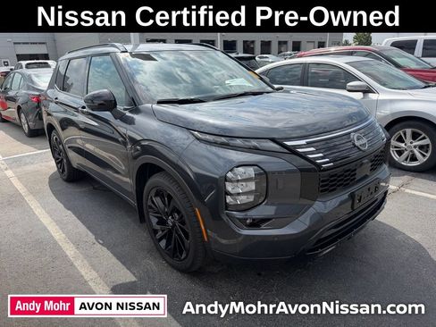 Used 2026 Nissan Rogue Platinum w/ Family Package AWD/4WD image 1