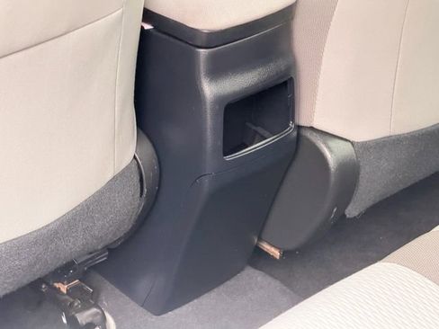 Used 2019 Toyota Corolla LE FWD image 13