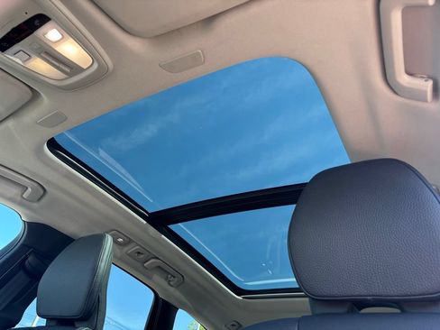 Certified 2024 Volvo XC60 B5 Plus w/ Protection Package Premier AWD/4WD image 17