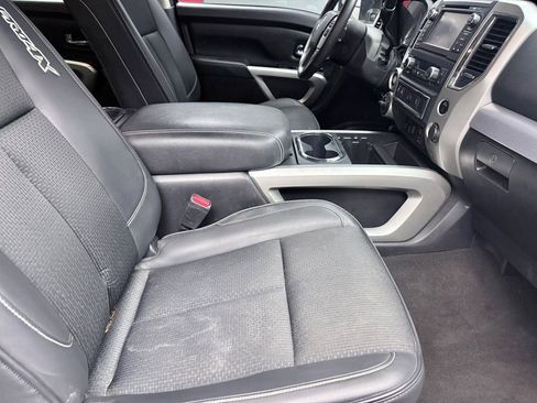 Used 2018 Nissan Titan PRO-4X w/ Pro-4x Utility Package image 12