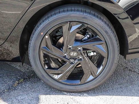 New 2026 Hyundai Elantra SEL Sport FWD image 11