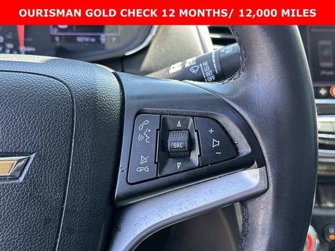 Used 2020 Chevrolet Trax LT w/ LT Convenience Package FWD image 29