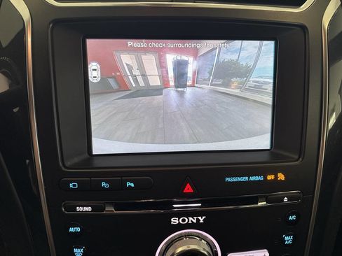 Used 2018 Ford Explorer Platinum AWD/4WD image 21