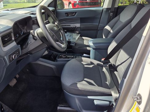 Used 2022 Ford Maverick XL FWD image 3