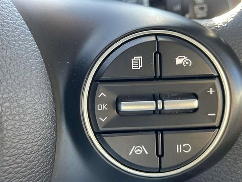 Used 2023 Kia Soul LX w/ LX Technology Package image 19