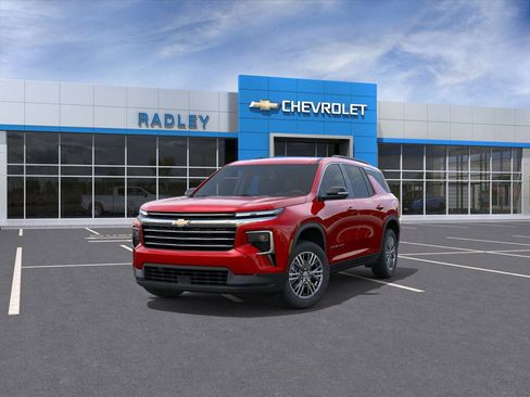 New 2026 Chevrolet Traverse LT image 8
