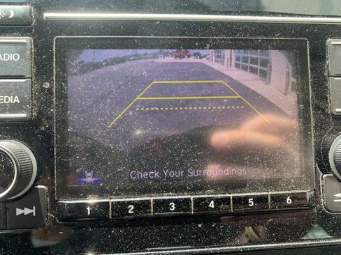 Used 2018 Honda CR-V LX image 11