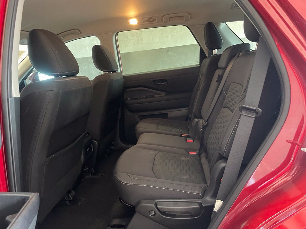 Certified 2025 Nissan Pathfinder SV FWD image 16