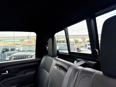 Used 2019 Nissan Titan SL w/ Midnight Edition AWD/4WD image 20