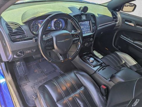 Used 2018 Chrysler 300 S AWD/4WD image 10