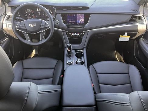 New 2025 Cadillac XT5 Premium Luxury FWD image 9
