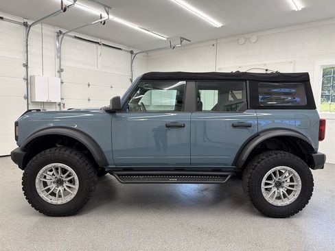 Used 2022 Ford Bronco 4-Door AWD/4WD image 8