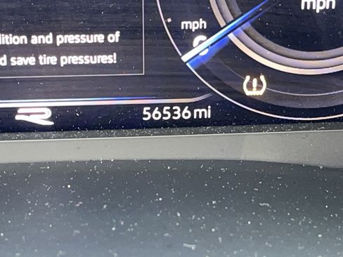 Used 2022 Volkswagen Atlas SEL Premium image 25