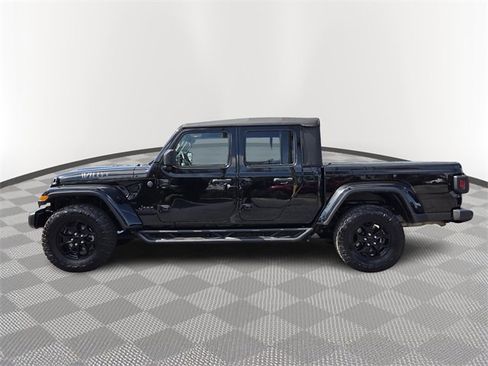 Certified 2022 Jeep Gladiator Sport image 3