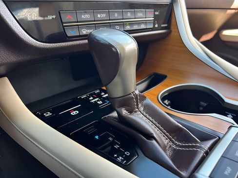 Used 2020 Lexus RX 350 FWD w/ Premium Package image 19