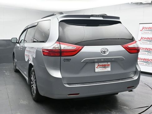 Used 2019 Toyota Sienna XLE w/ XLE Navigation Package image 6
