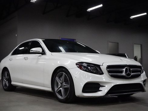 Used 2018 Mercedes-Benz E 300 w/ Premium 2 Package (Q02) image 7