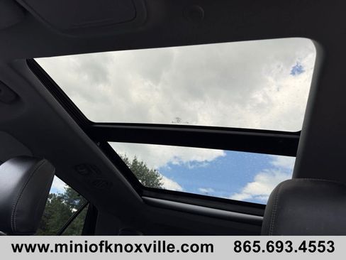 Used 2022 Ford Explorer Limited w/ Equipment Group 301A AWD/4WD image 31