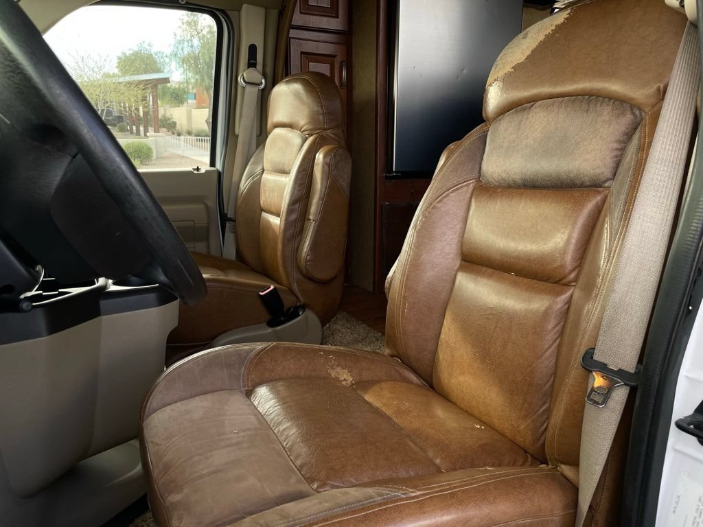 Used 2013 Ford E-450 and Econoline 450 Super Duty w/ Motorhome Prep Pkg RWD image 30