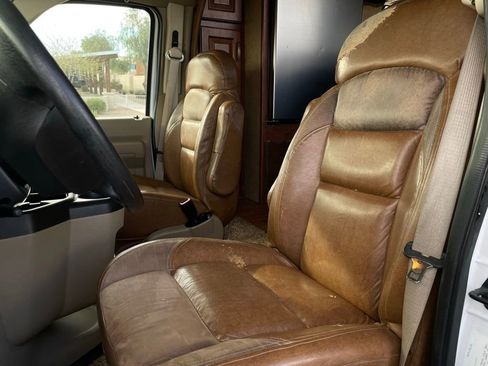 Used 2013 Ford E-450 and Econoline 450 Super Duty w/ Motorhome Prep Pkg image 30