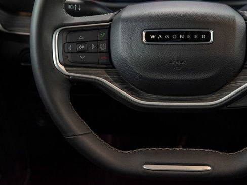 Used 2024 Jeep Wagoneer L Series III w/ Flexible Seating Group image 30