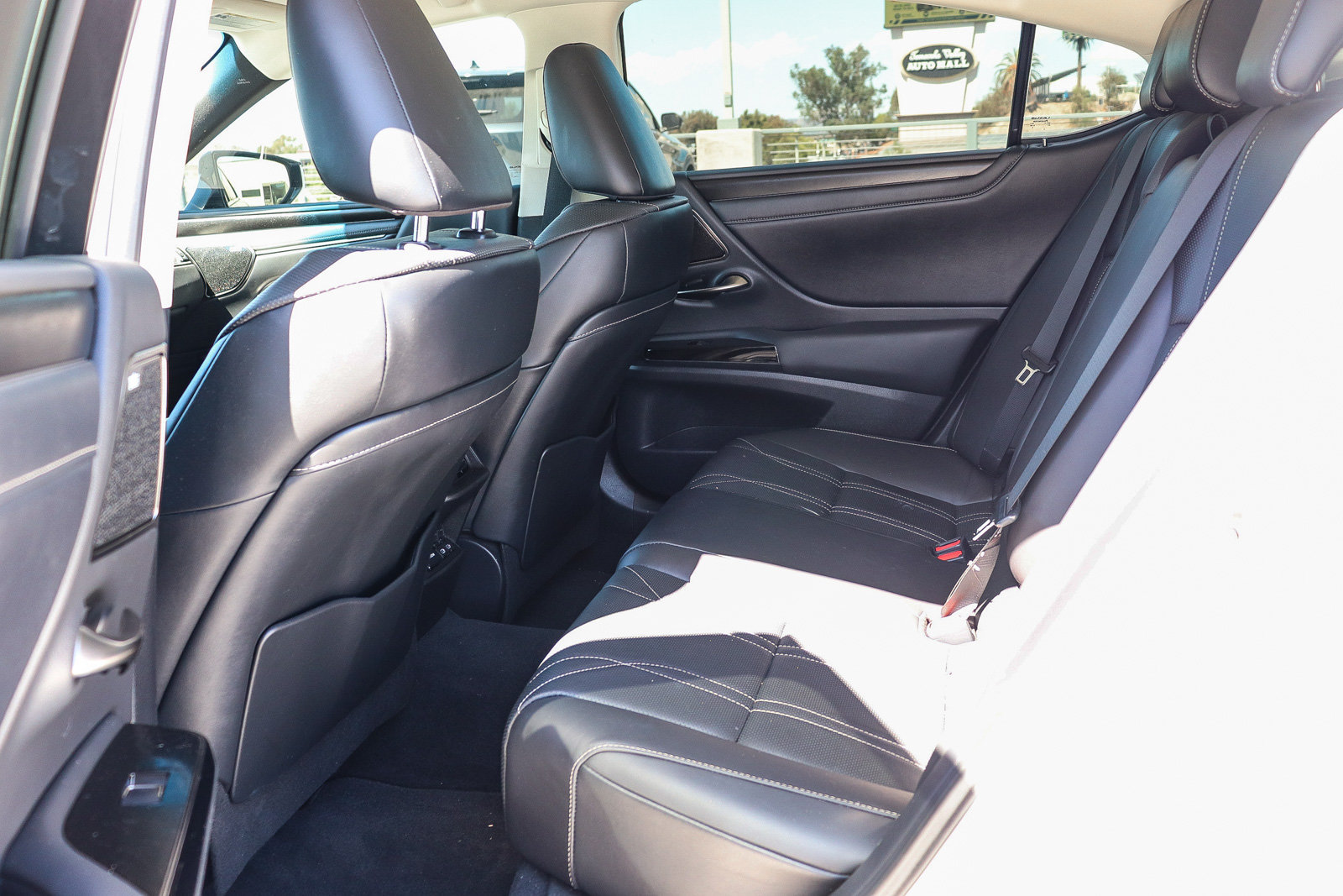 Used 2023 Lexus ES 350 w/ Accessory Package (Z1) FWD image 14