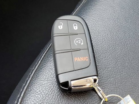 Used 2020 Jeep Compass Limited AWD/4WD image 33