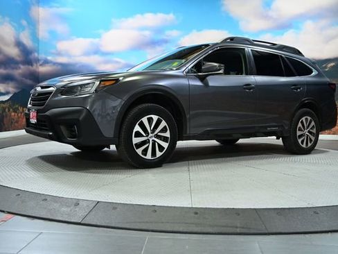 Used 2022 Subaru Outback Premium AWD/4WD image 3