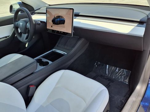 Used 2022 Tesla Model Y Performance AWD/4WD image 11