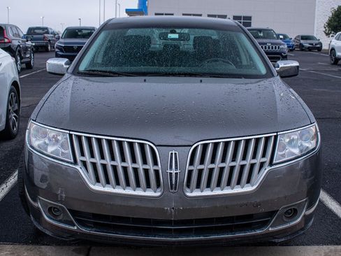 Used 2012 Lincoln MKZ image 2