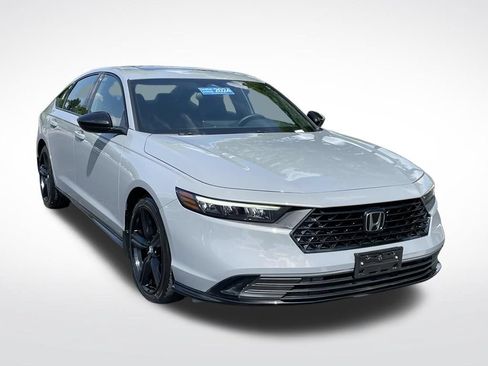 Used 2024 Honda Accord Sport image 8