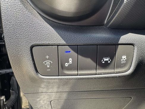 Used 2020 Hyundai Kona SEL AWD/4WD image 18