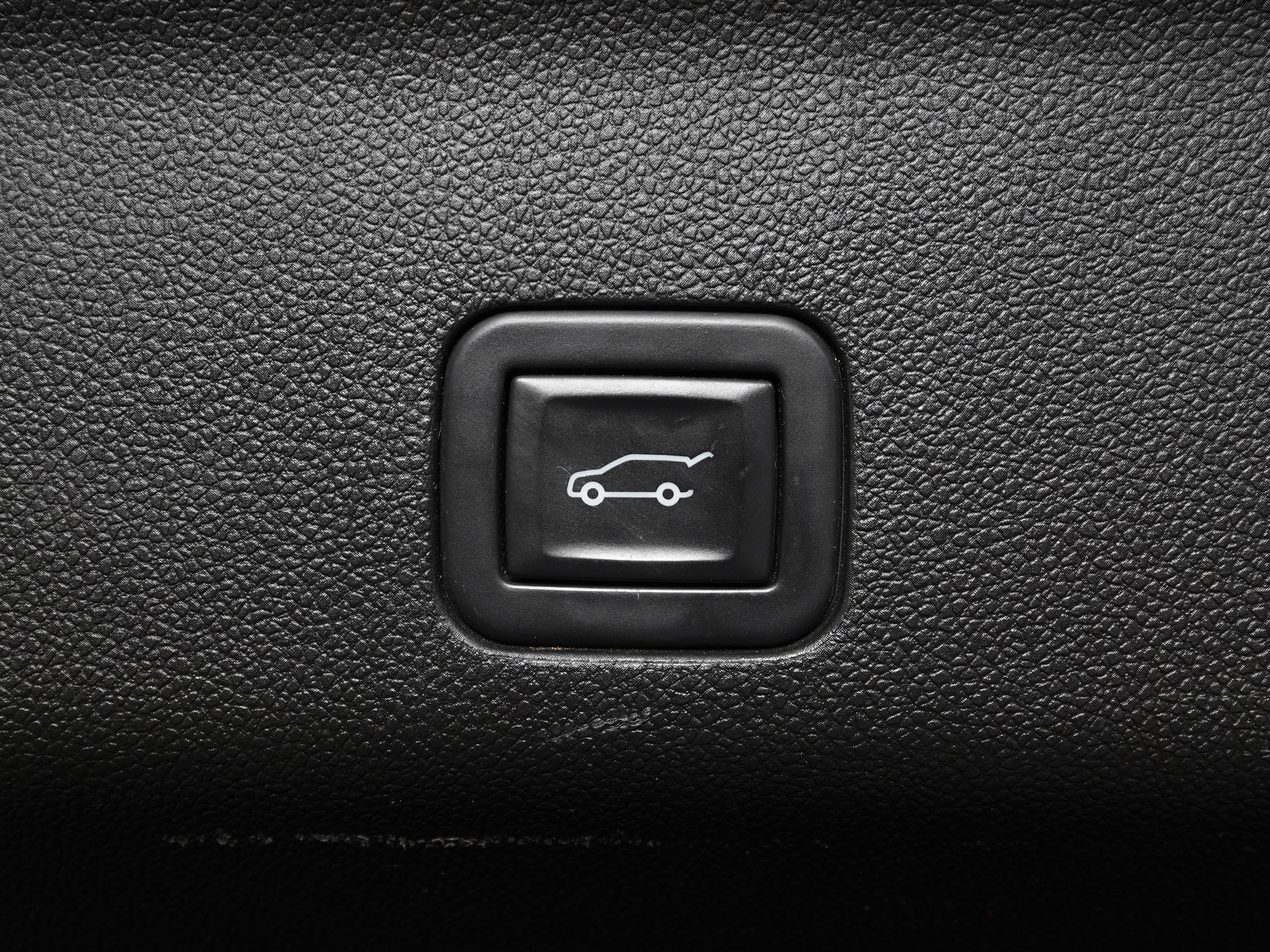 Used 2023 GMC Yukon AT4 AWD/4WD image 14