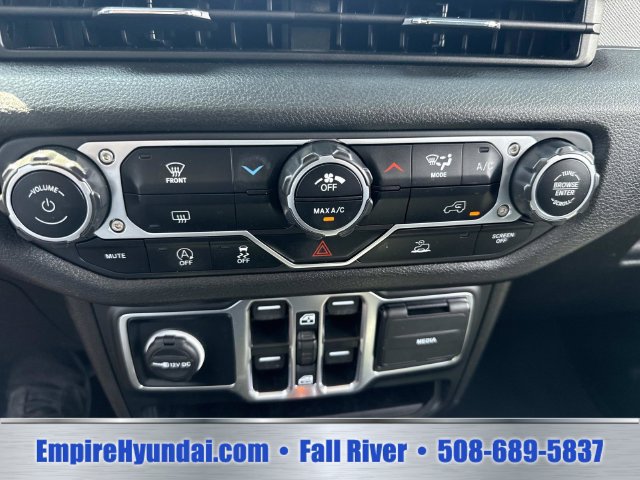 Used 2024 Jeep Wrangler Unlimited Sport AWD/4WD image 23