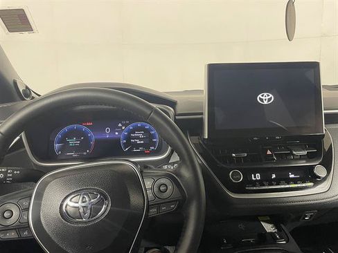 Used 2026 Toyota Corolla XSE FWD image 16