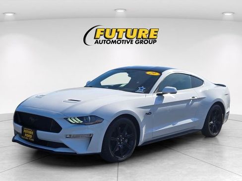 Certified 2019 Ford Mustang GT w/ Black Accent Package RWD image 8