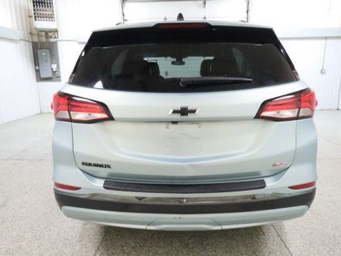Used 2022 Chevrolet Equinox RS FWD image 8