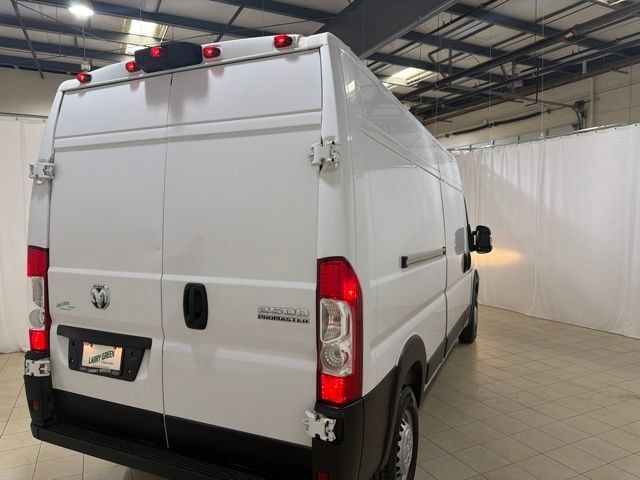 Used 2025 RAM ProMaster 2500 w/ Convenience Group FWD image 6
