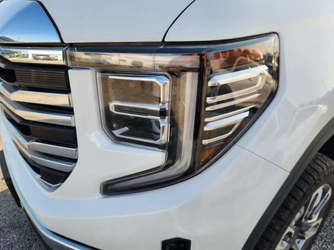 Used 2025 GMC Sierra 1500 SLT RWD image 6