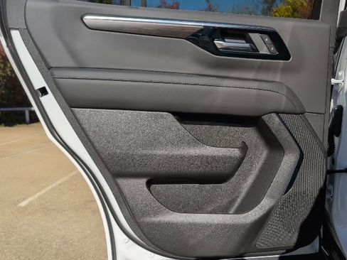 New 2026 Chevrolet Tahoe LS RWD image 10
