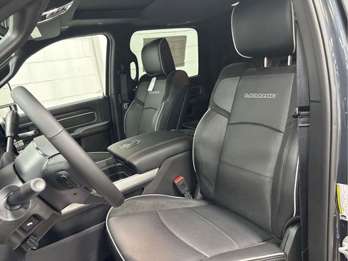 New 2026 RAM 2500 Laramie w/ Sport Appearance Package AWD/4WD image 39