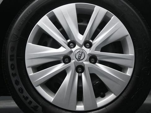 Used 2025 Nissan Sentra S w/ Lighting Package FWD image 9