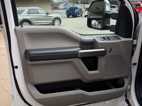 Used 2021 Ford F250 XLT w/ XLT Premium Package AWD/4WD image 12